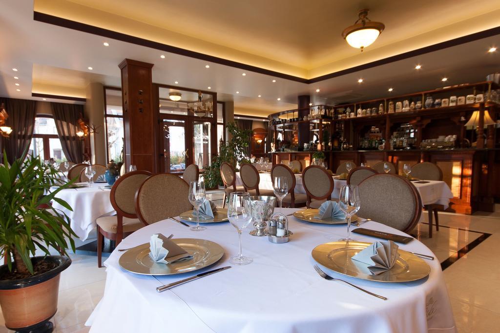 Xavin Wellness Hotel & Restaurant Harkány Extérieur photo