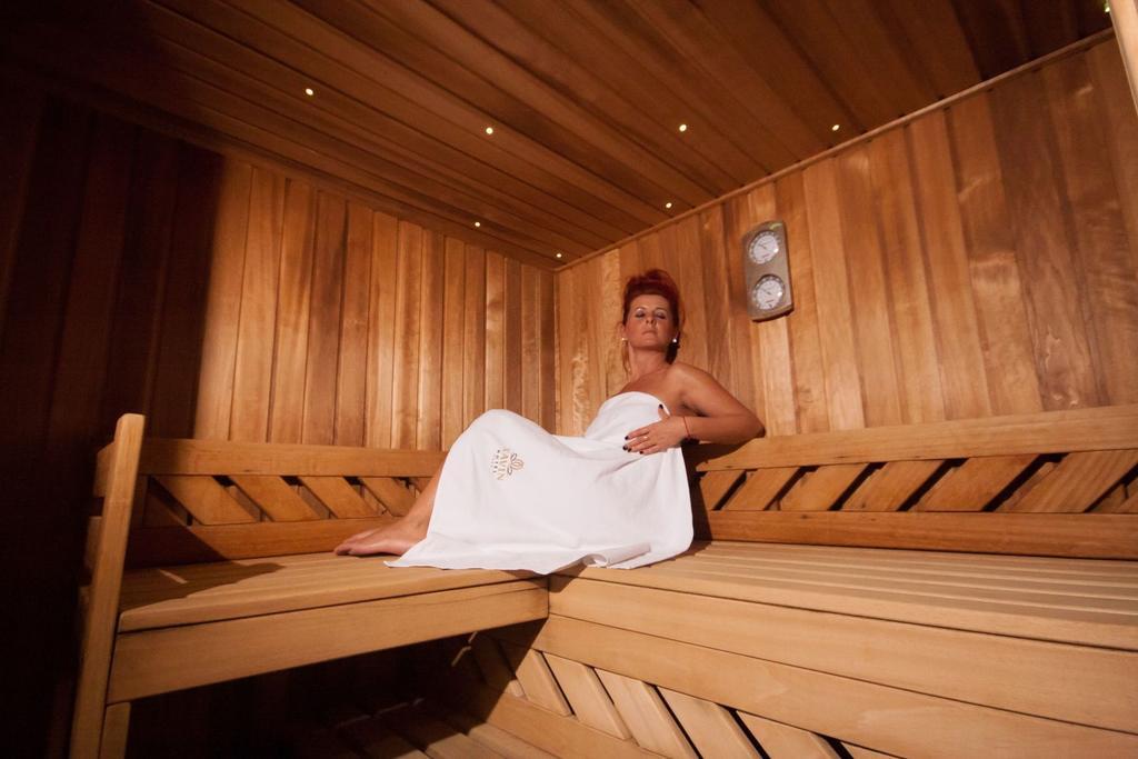 Xavin Wellness Hotel & Restaurant Harkány Extérieur photo